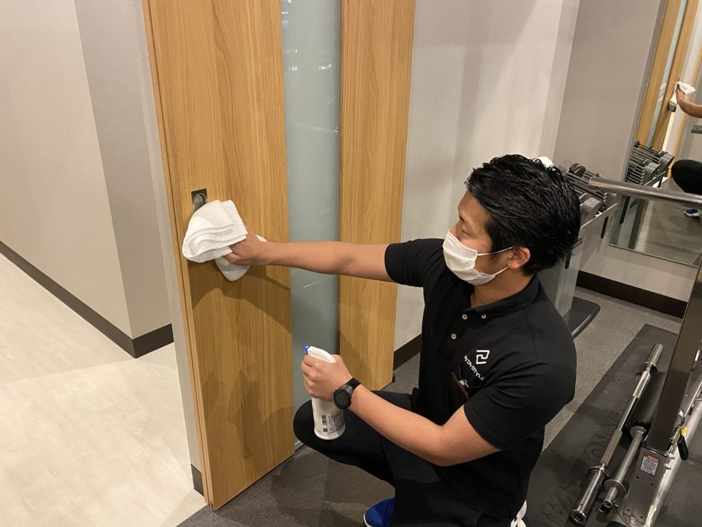 除菌する取れレーナ―
