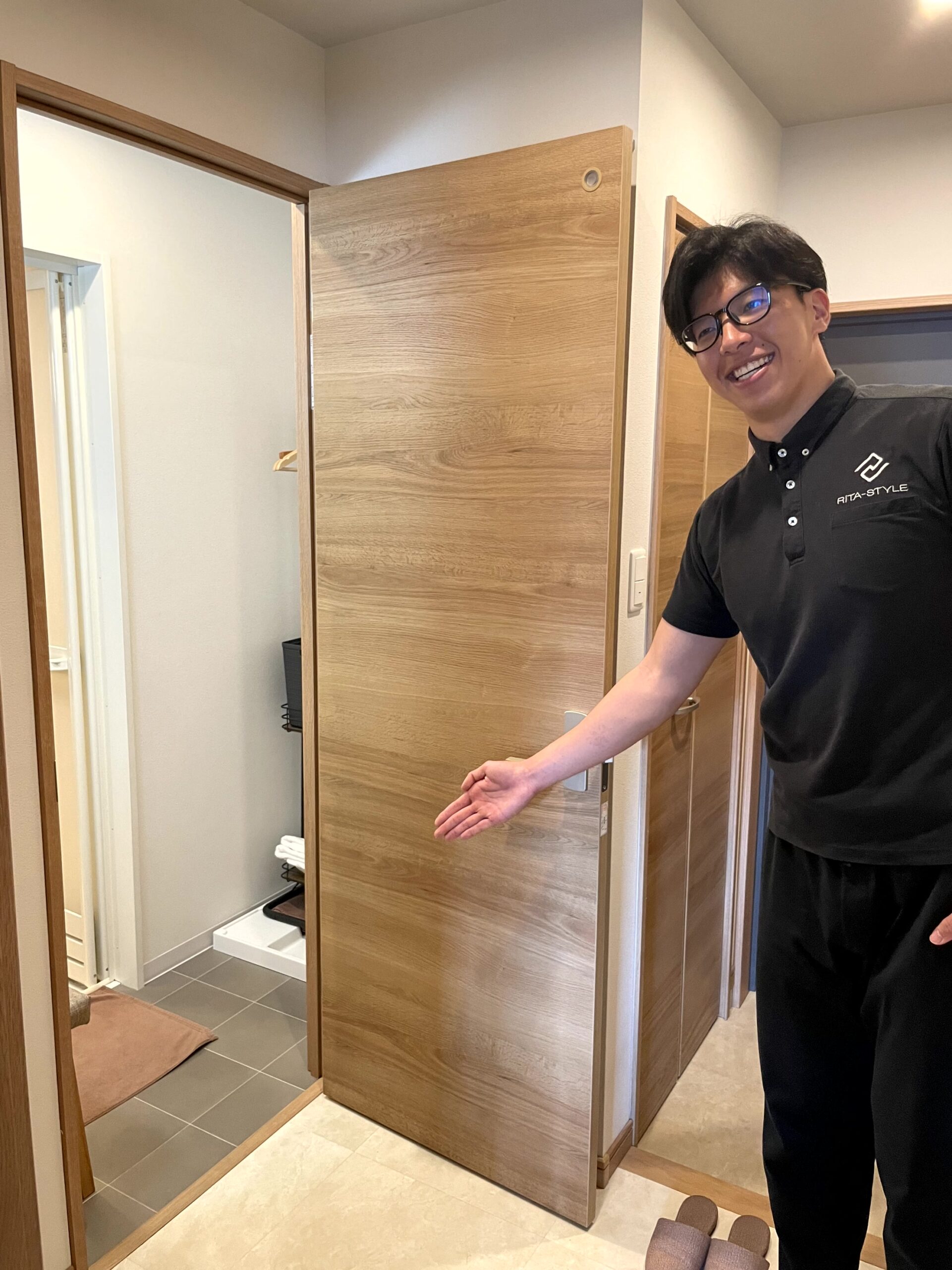 チートデイのやり方をアドバイスするトレーナー