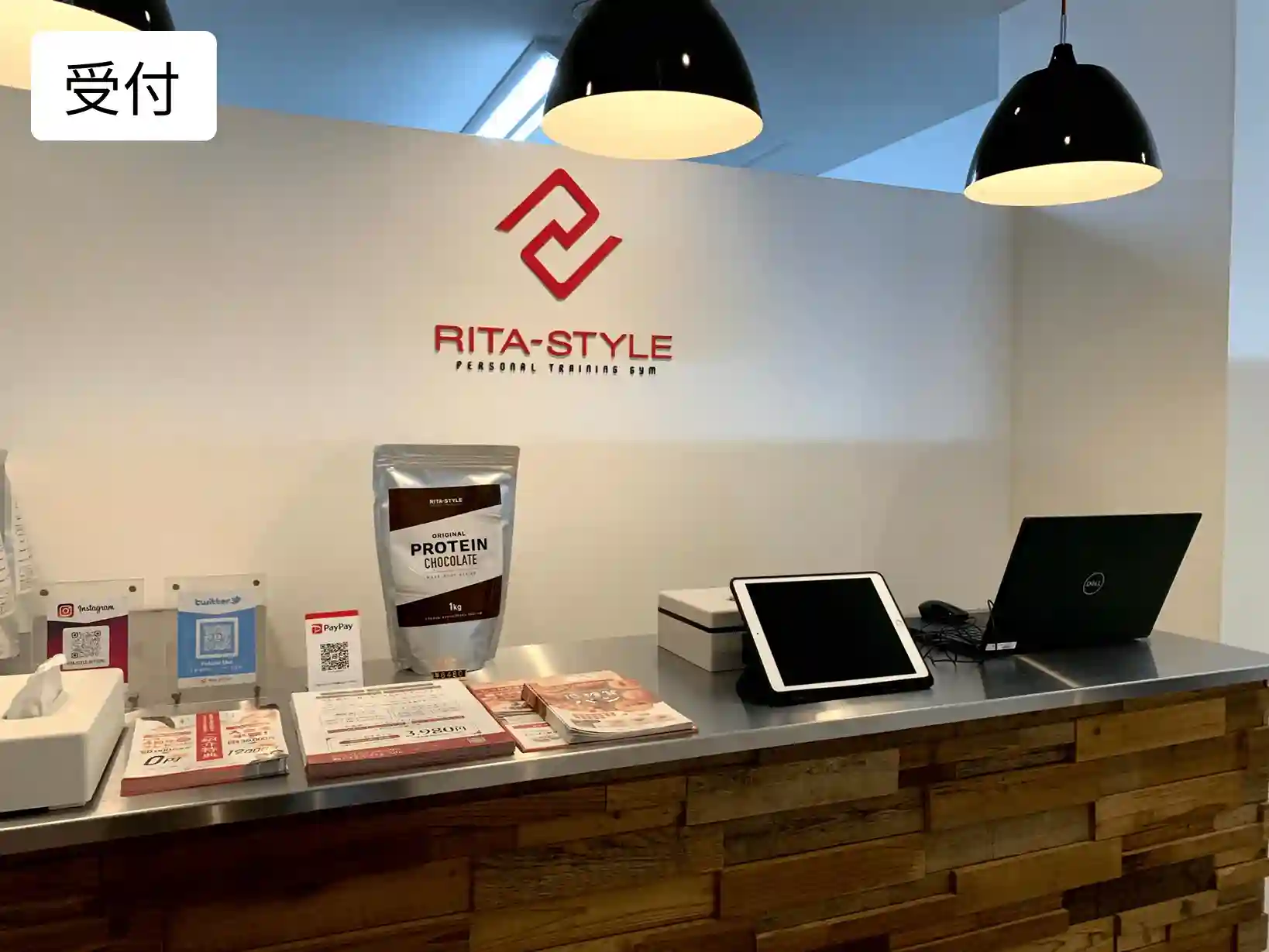 パーソナルジム リタスタイル小倉店　受付の写真