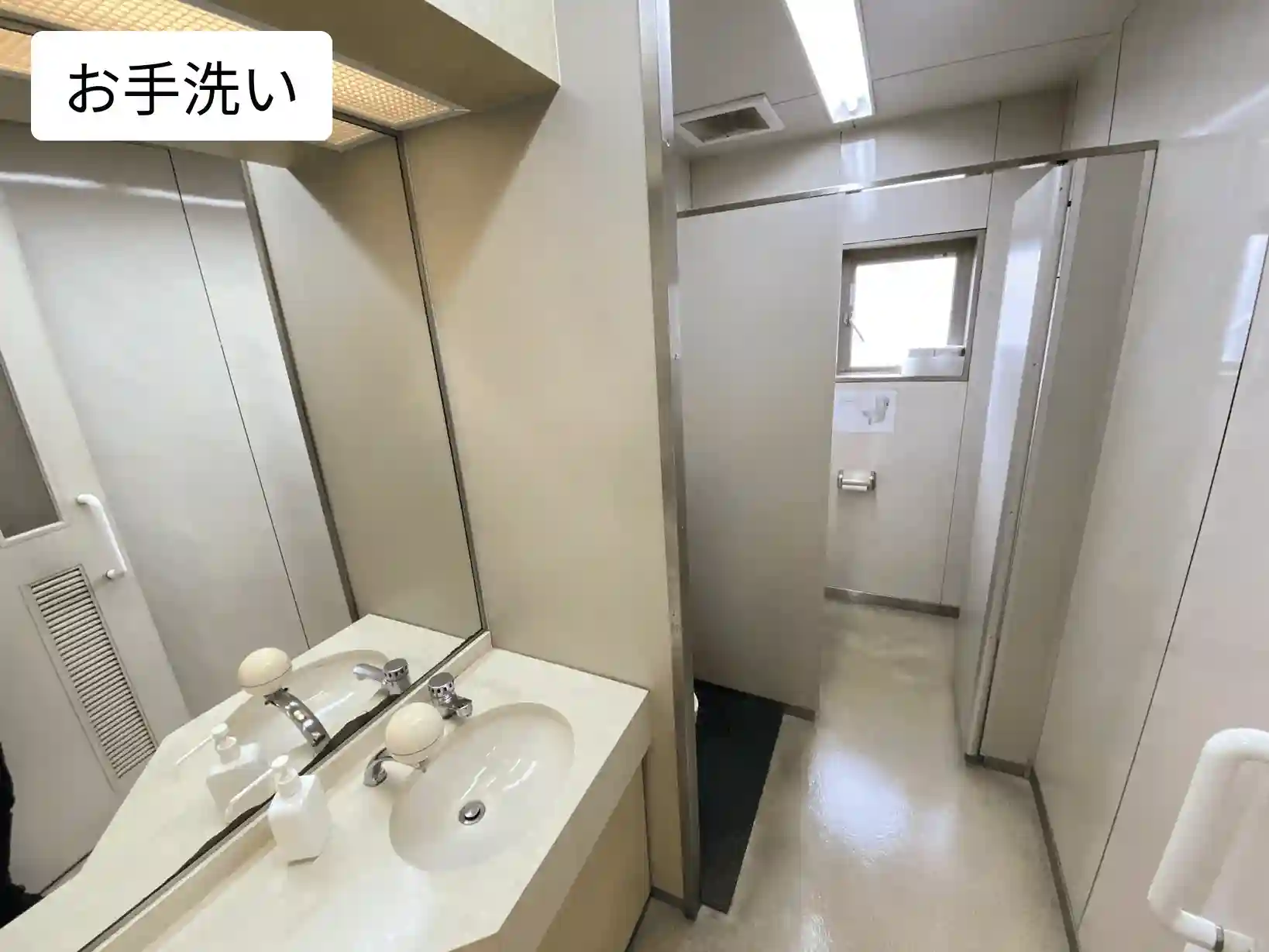 パーソナルジム リタスタイル天神大名店　お手洗いの写真